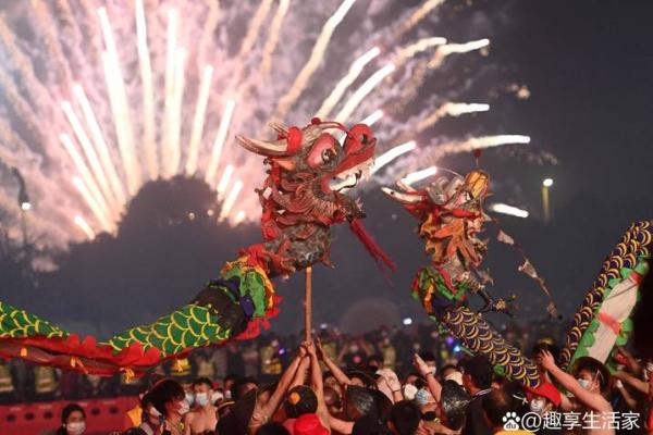 18狂欢节：揭秘民俗风情，探寻传统节日的魅力